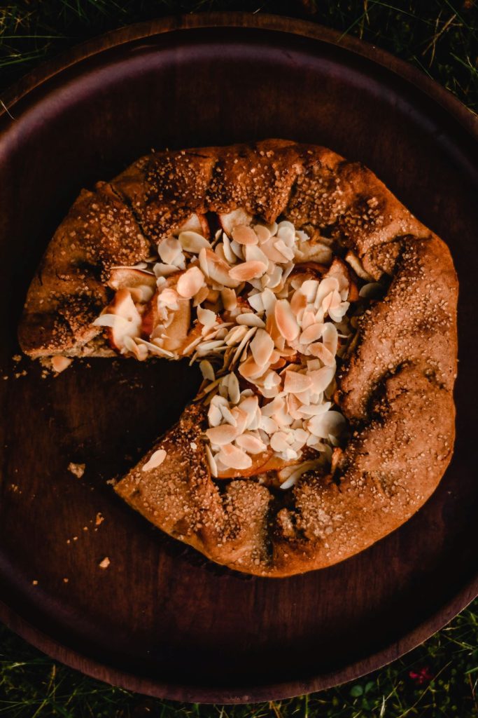 Easter bread with pistachio