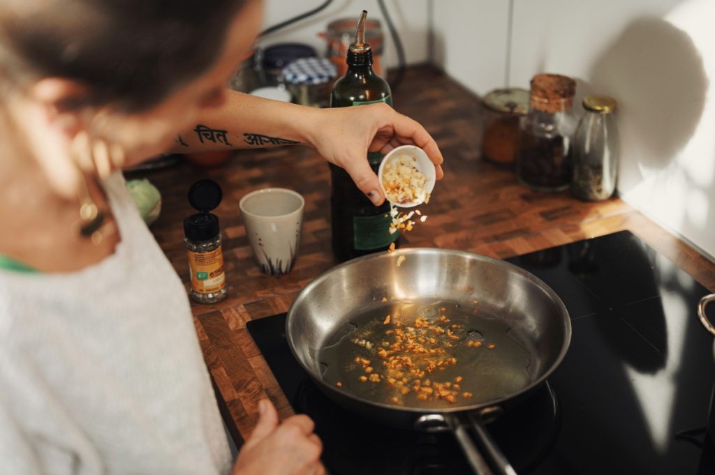 Cooked Up: How Amateurs Improve Kitchen Skills And Progress